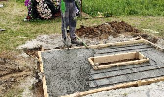 Встановлення пам’ятників на кладовищі