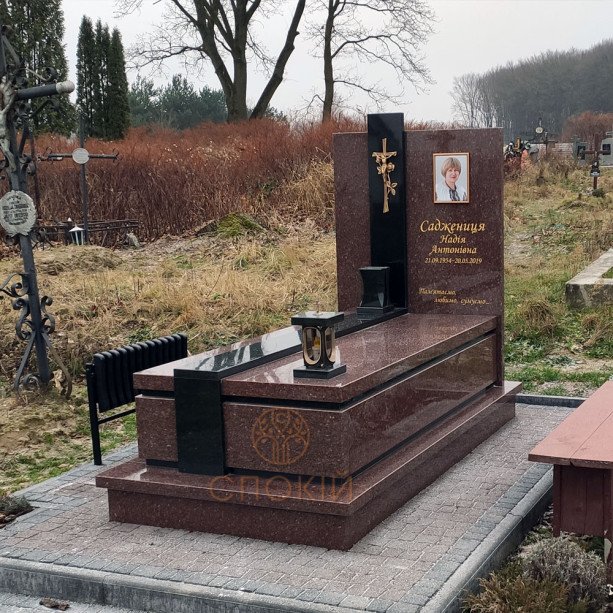 Одинарний пам'ятник Є22