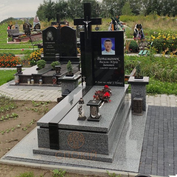 Одинарний пам'ятник Є24
