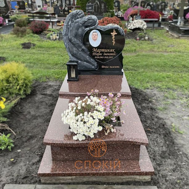 Пам'ятник Р02
