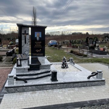 Скільки коштує пам'ятник у Львові у 2026 році