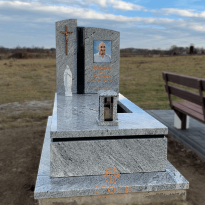 Є105