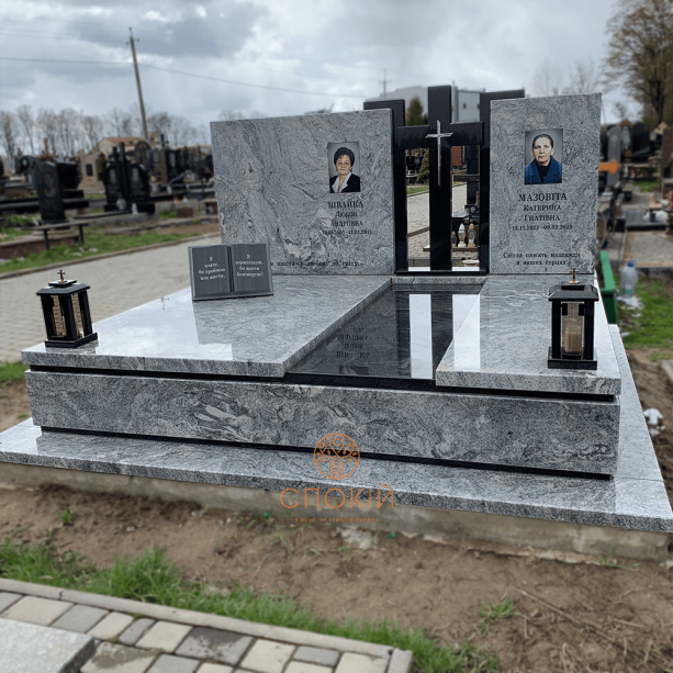 Пам'ятник Є104