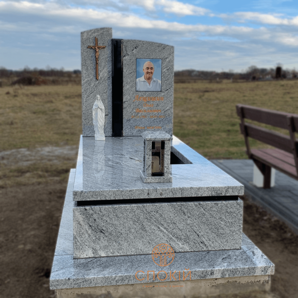 Пам'ятник Є105